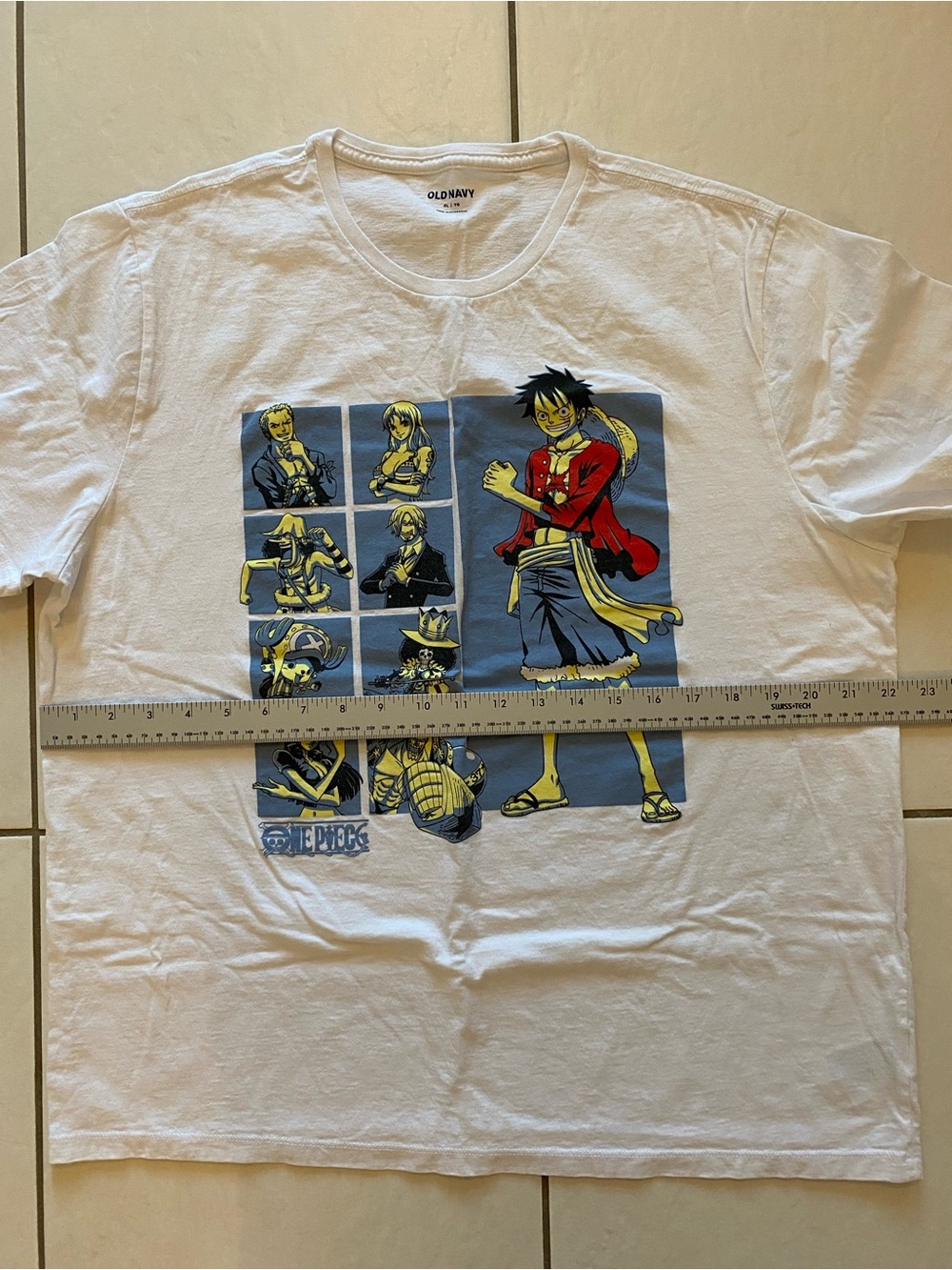 One Piece Characters Tee - Picture 3 of 3